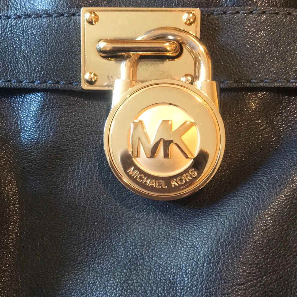 Like New Michael Kors Dark Blue Shoulder Bag 💼💕 - Picture 2 of 7